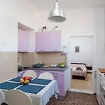 Apartment In Centre With Huge Terace